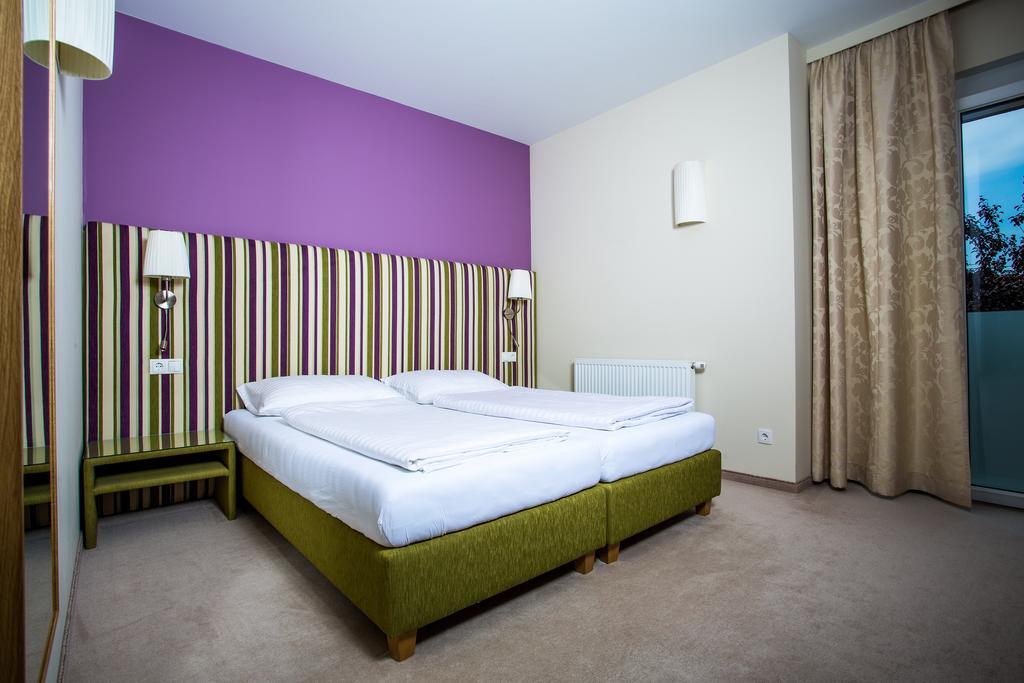 Bauernwirt Hotel Graz Szoba fotó